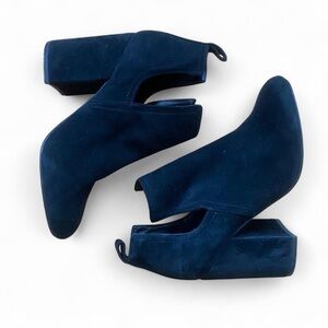 Black Suede Chunky Closed-Toe Heel Boot